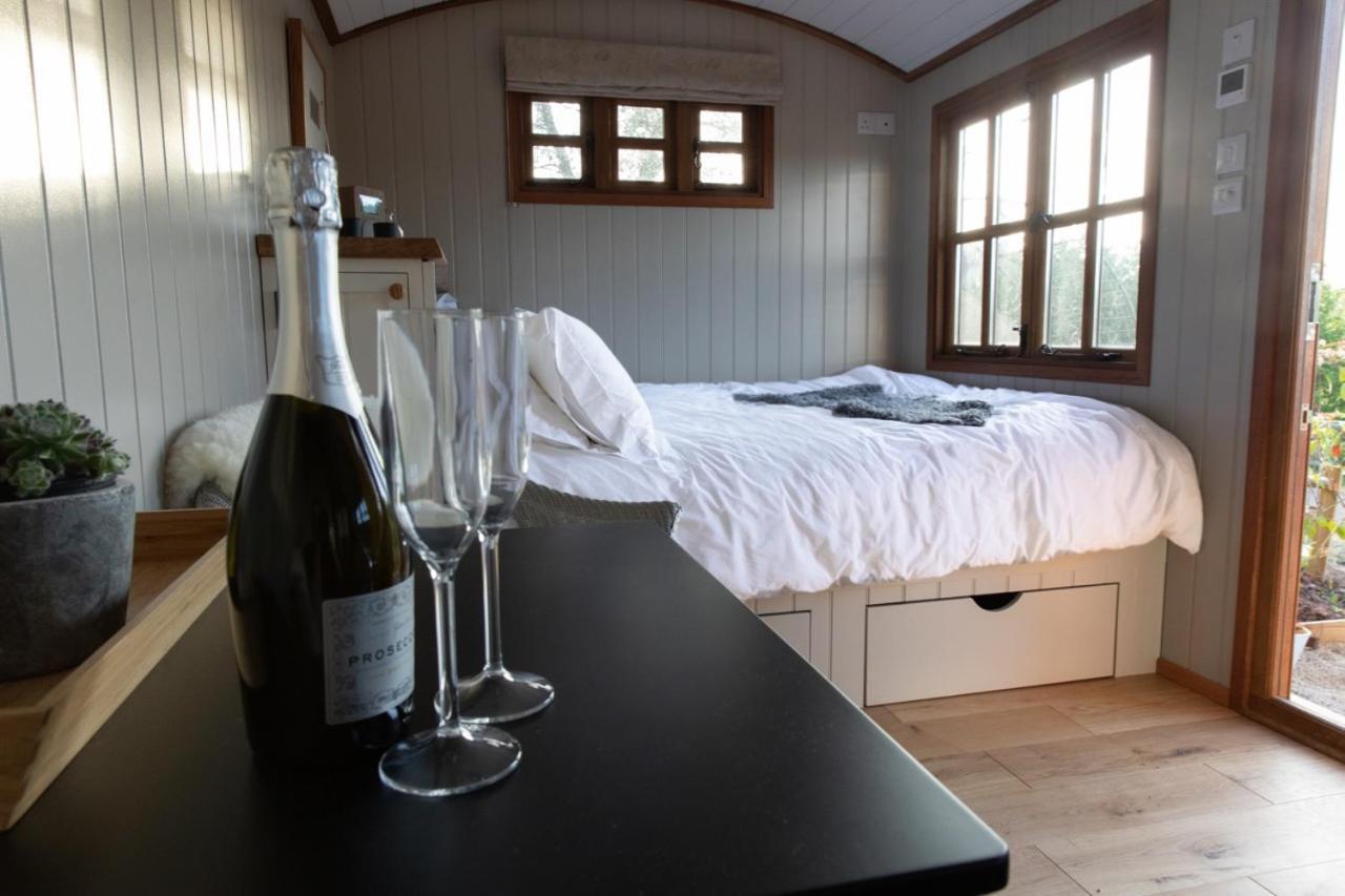 Luxury, Rural Shepherds Hut With Hot Tub Nr Bath Bristol Ngoại thất bức ảnh
